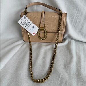 Chic Tan Crossbody Bag with Gold Chain